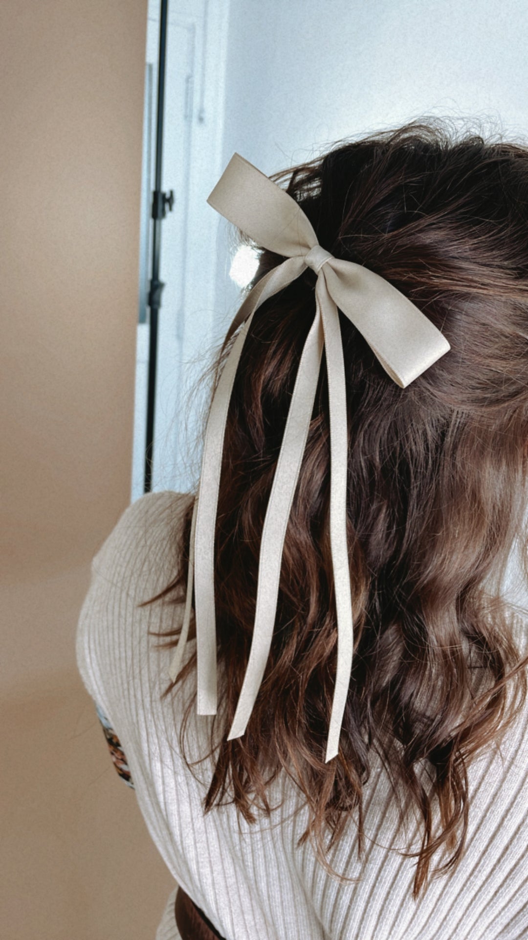 Dainty Bow Clip, Taupe