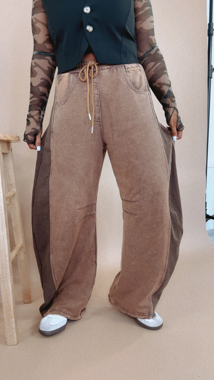 Trend Setter Barrel Leg Sweatpant, Brown