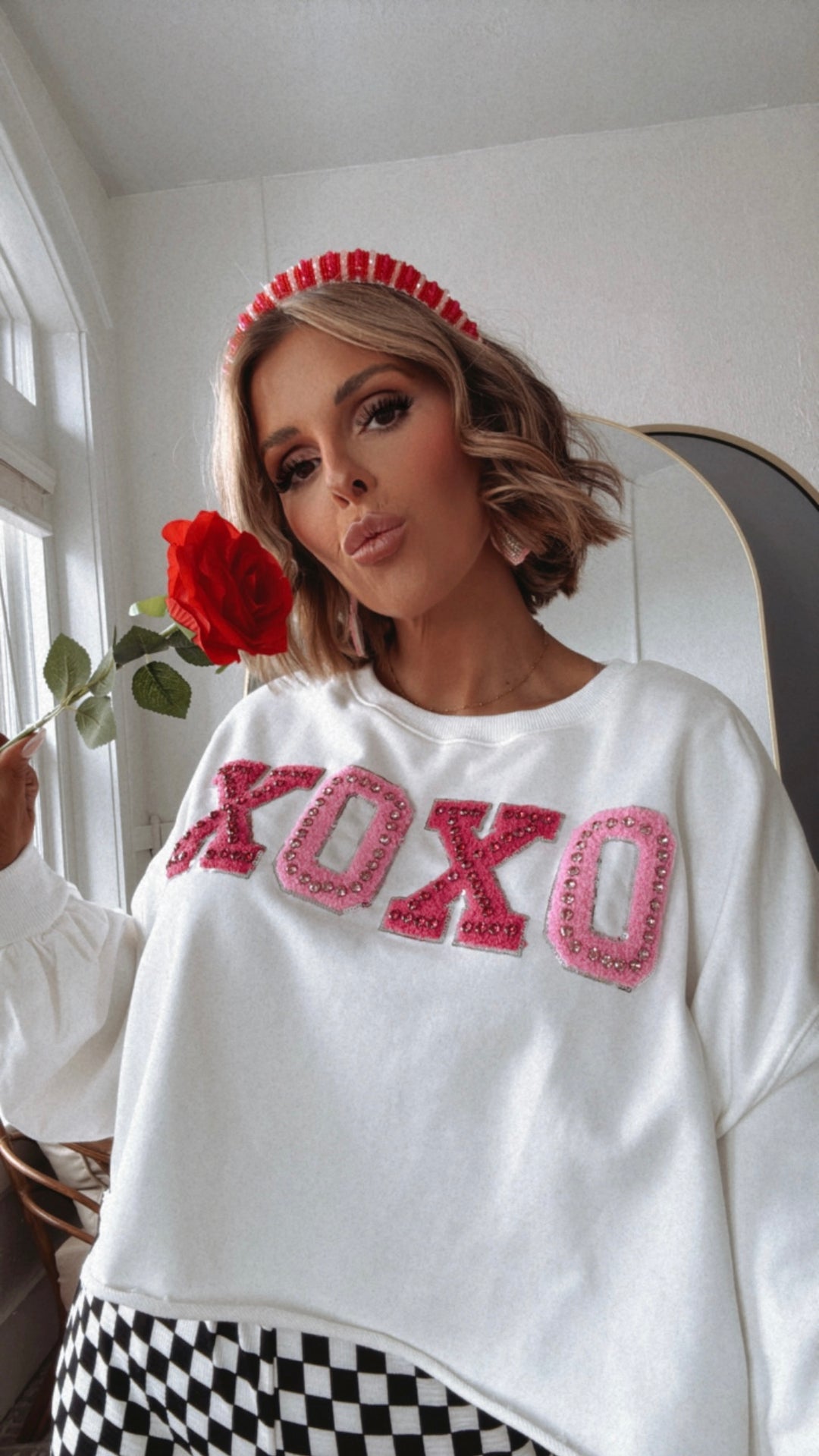 XOXO Cropped Sweatshirt, White