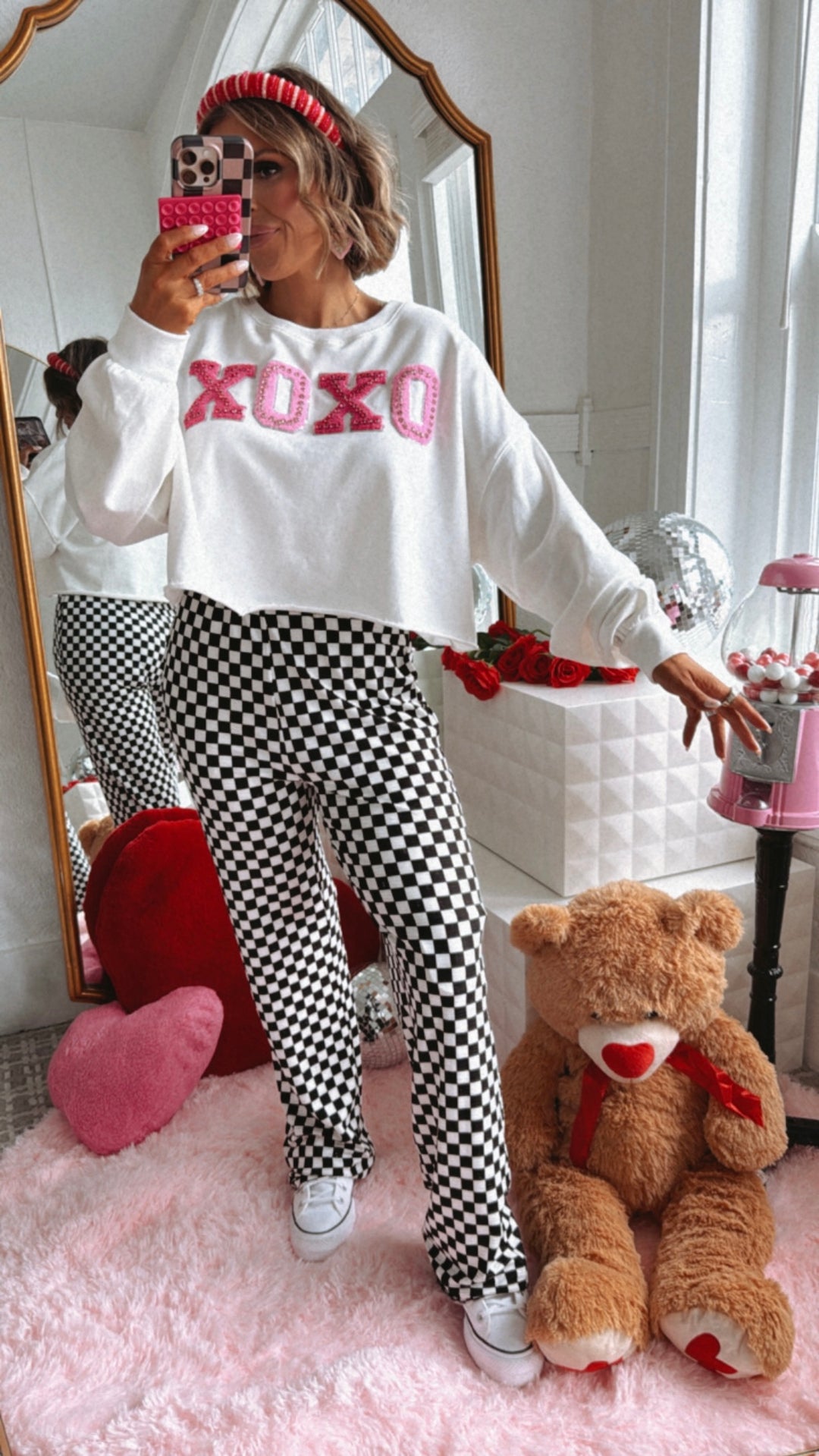 XOXO Cropped Sweatshirt, White