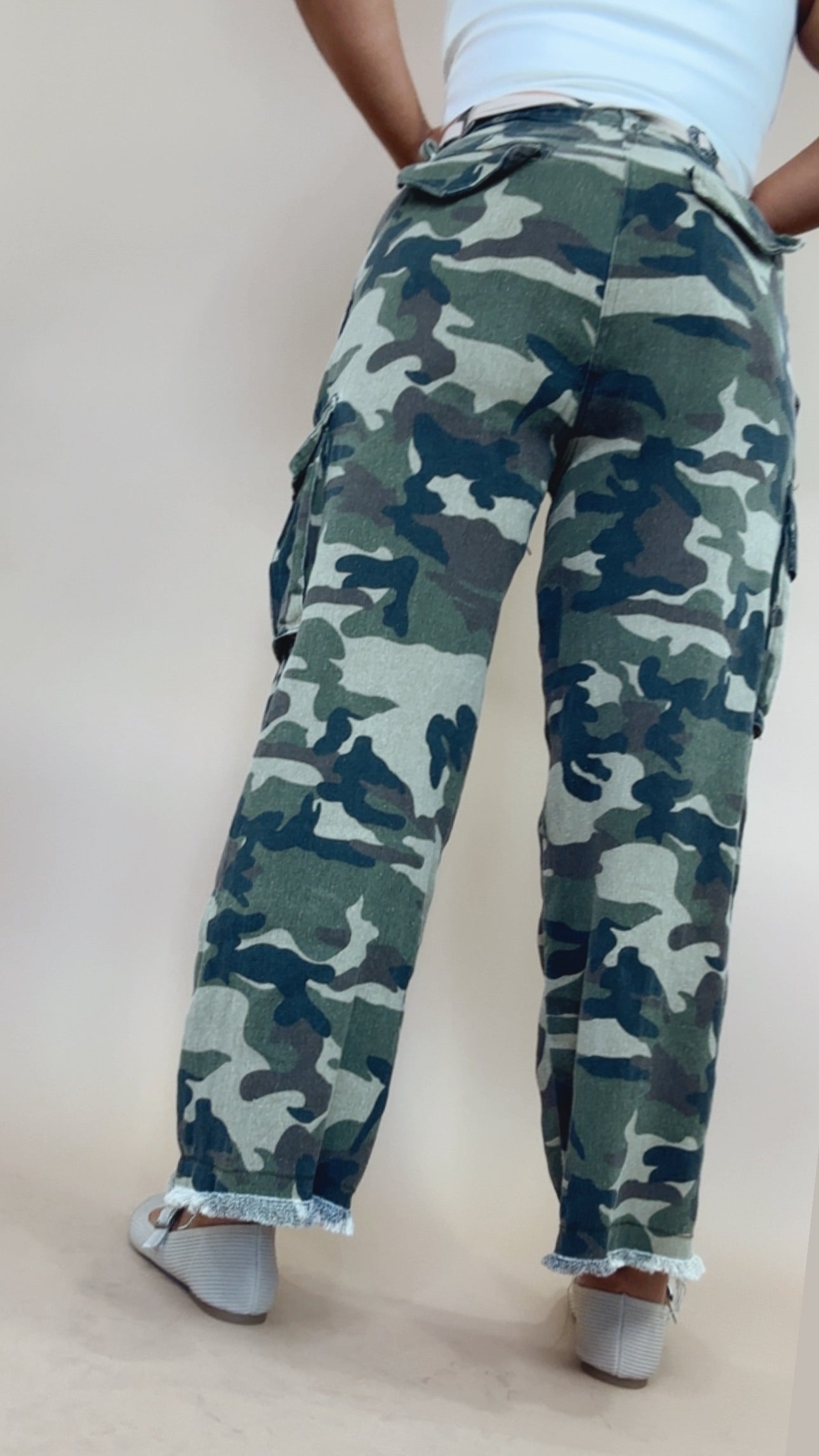 Camo boyfriend pants deals