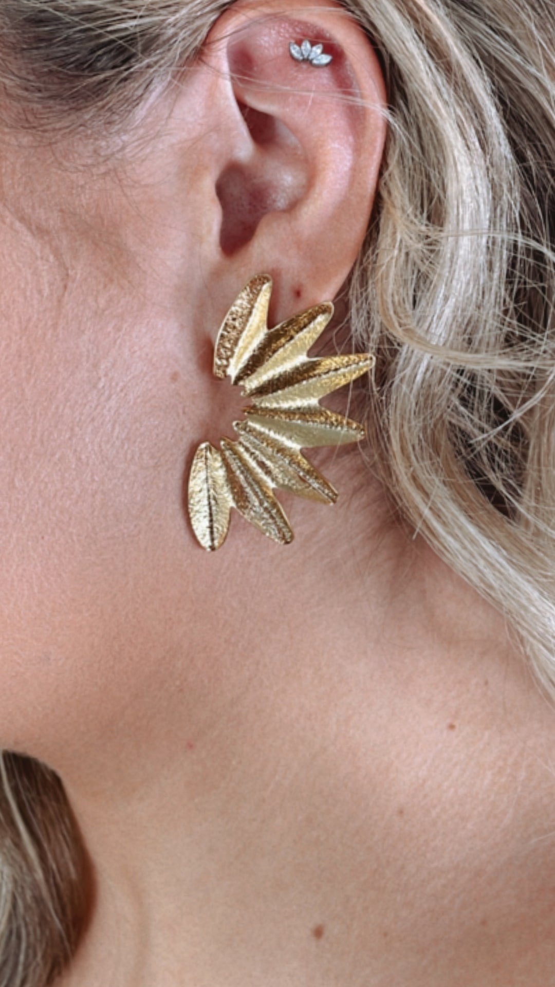 Treasure Jewels: Abientot Gold Earring