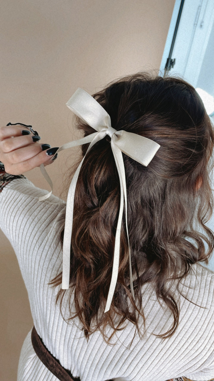 Dainty Bow Clip, Taupe