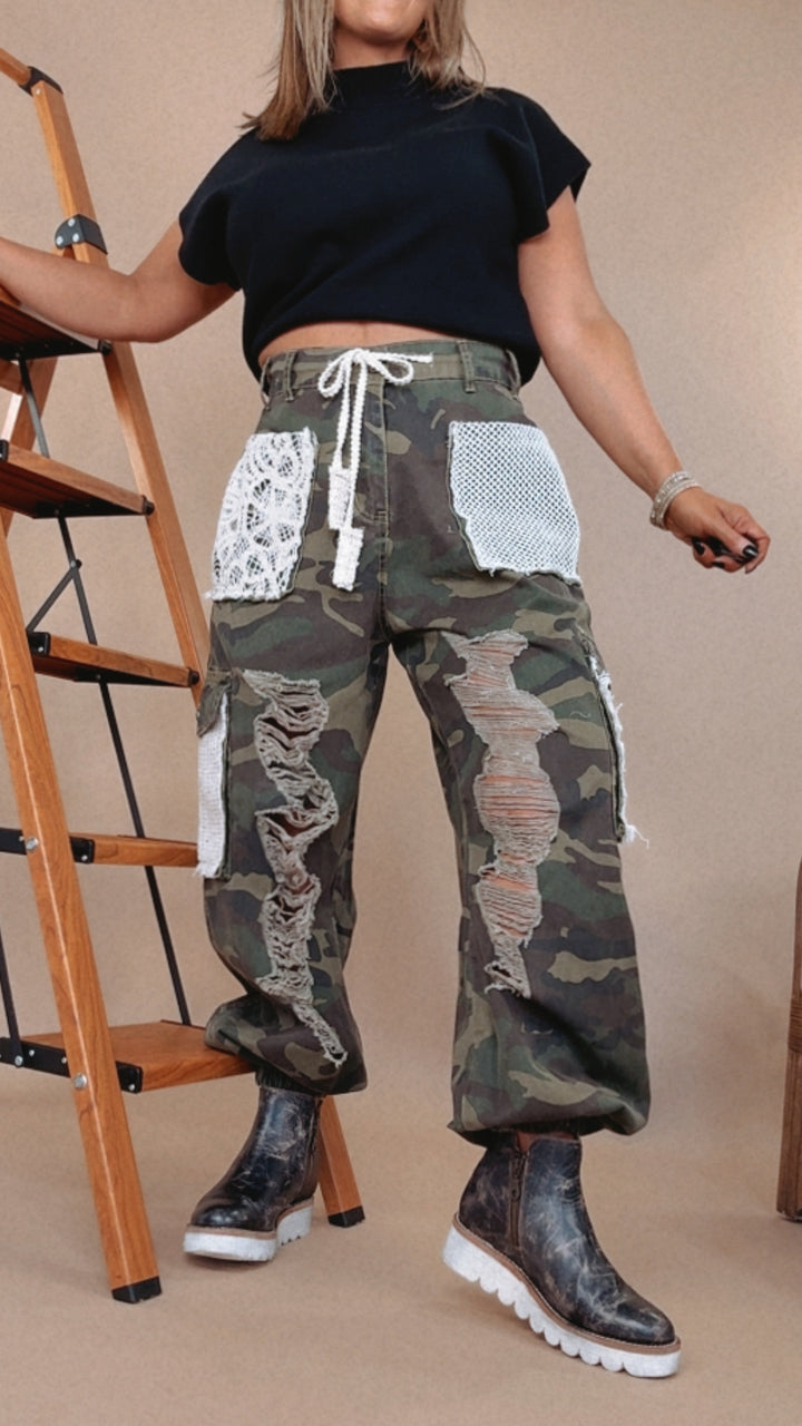 POL: Distressed Camo Joggers Patchwork Pockets