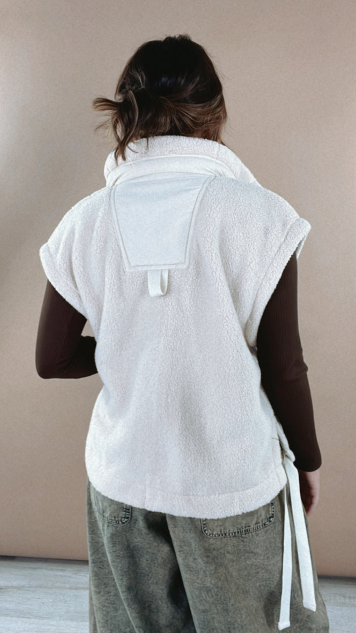 Love To Layer Fleece Vest, Cream