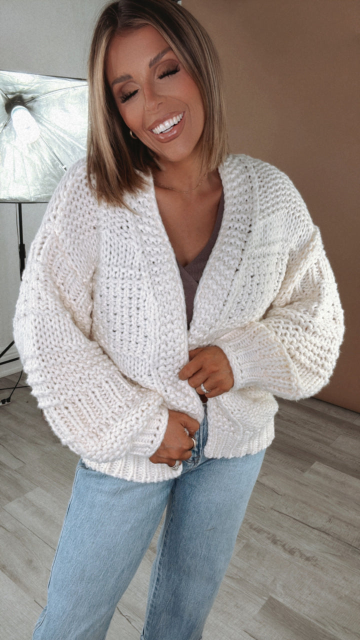 All In Oversized Sweater Cardi, Cream