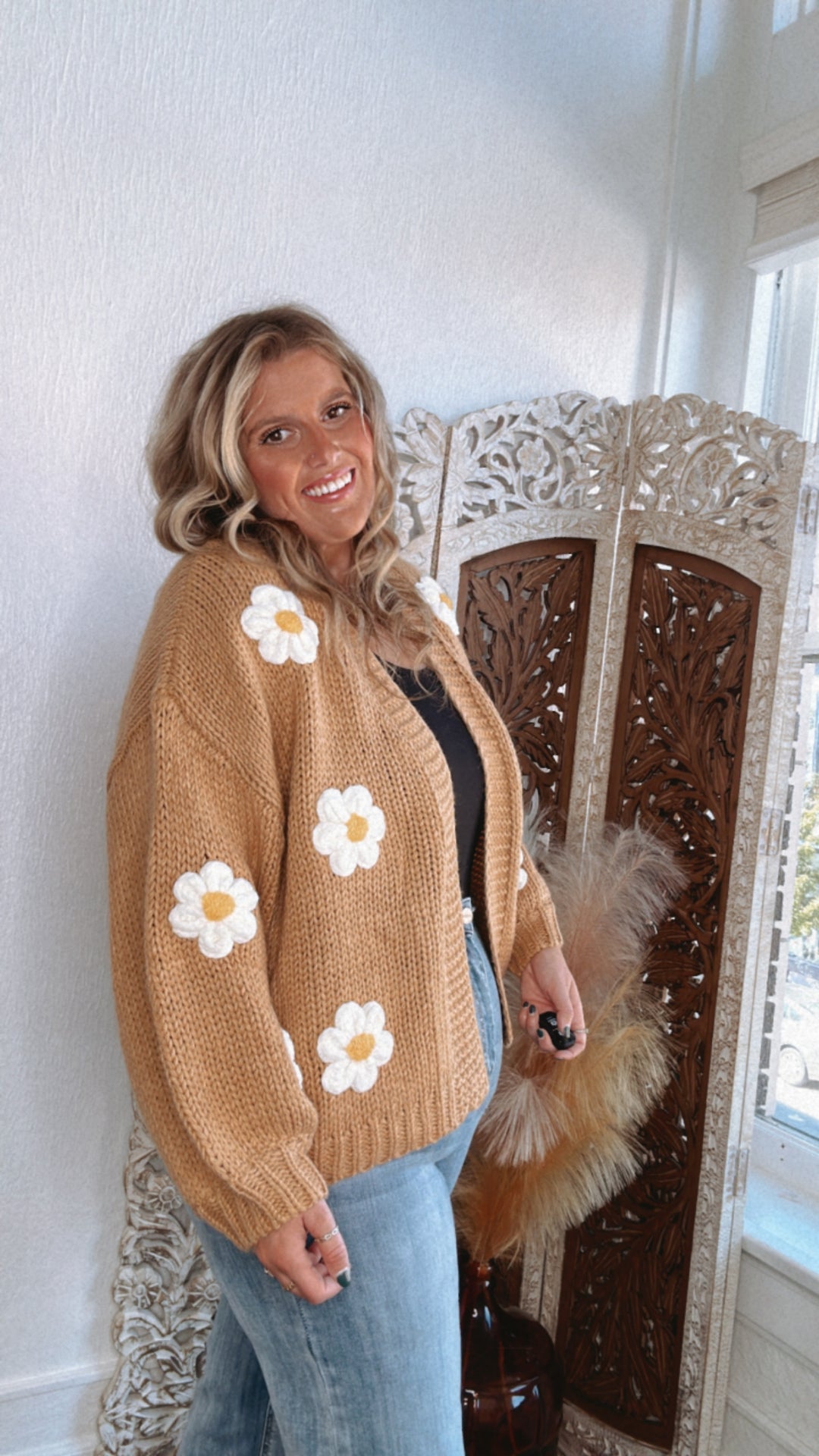 Touch Of Daisy Floral Knit Cardi, Camel