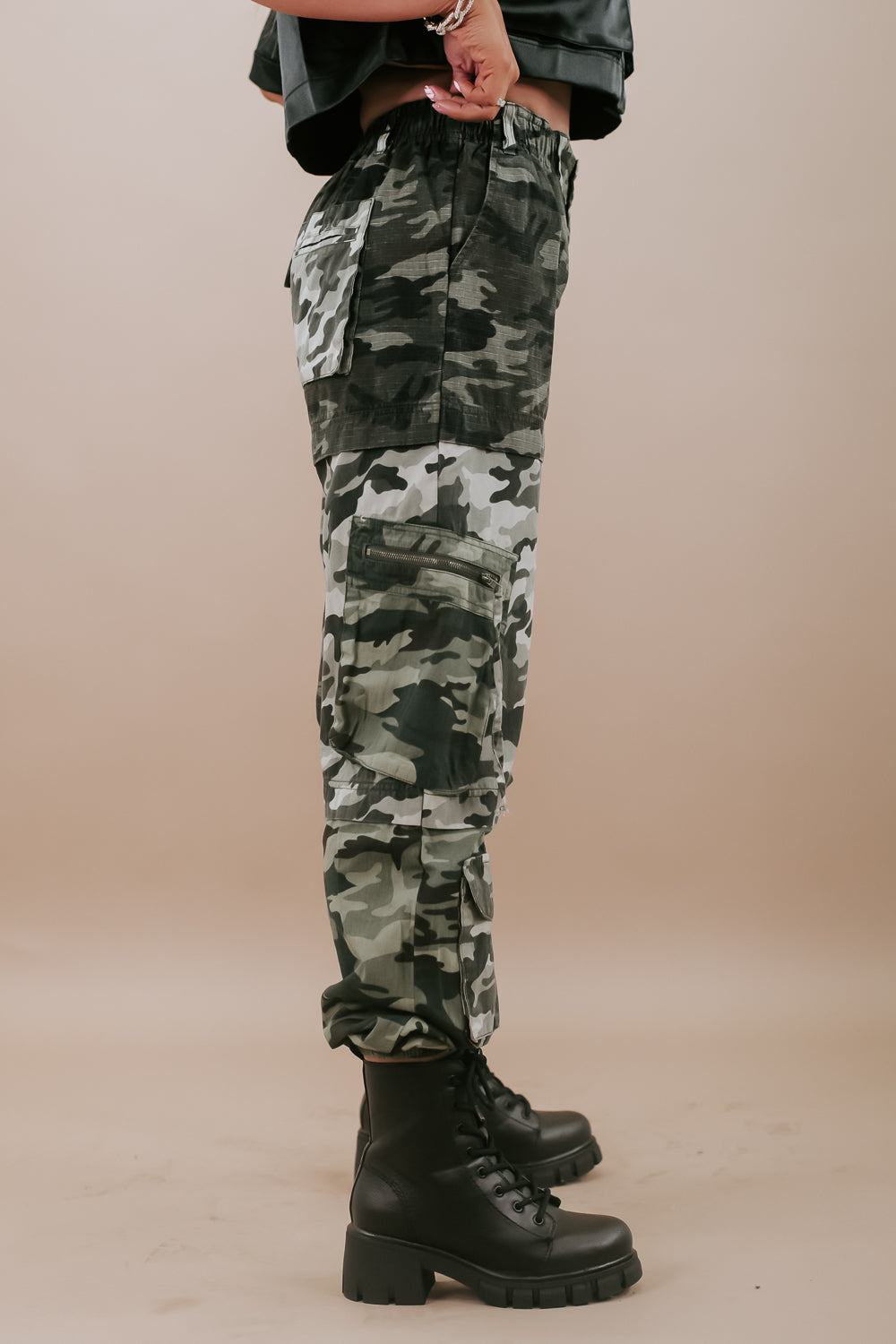 Camo utility online joggers