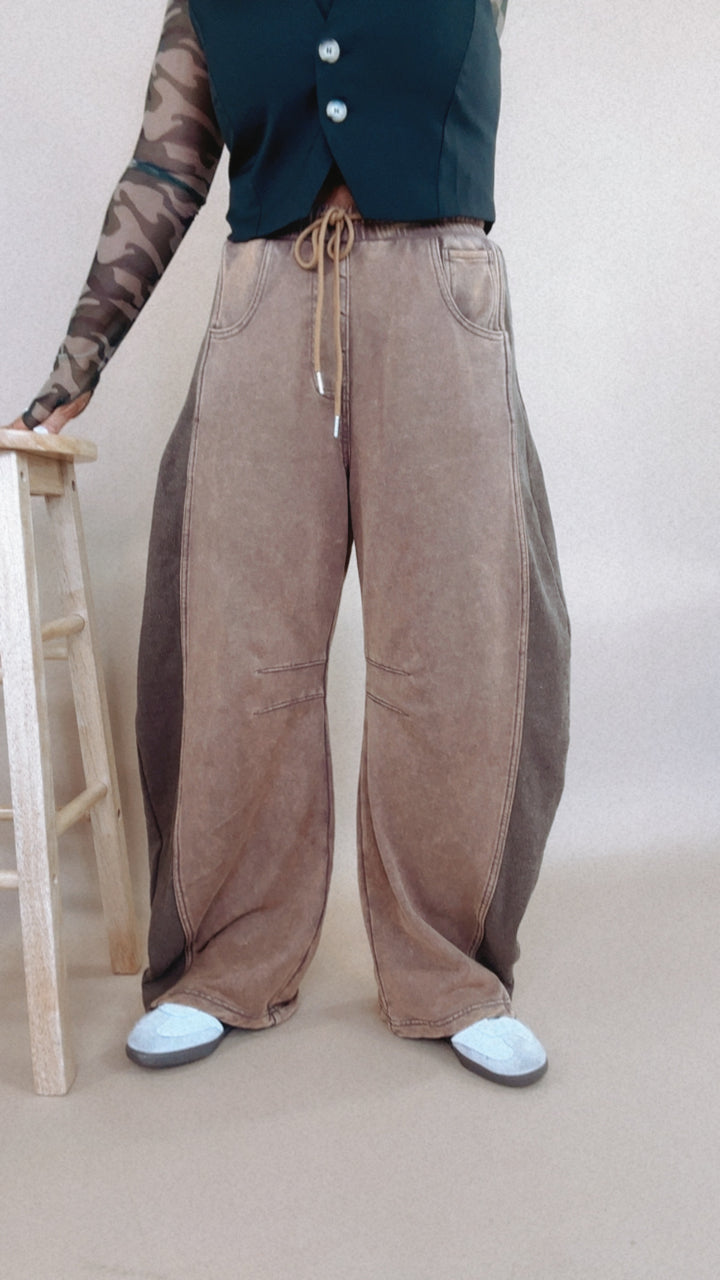 Trend Setter Barrel Leg Sweatpant, Brown