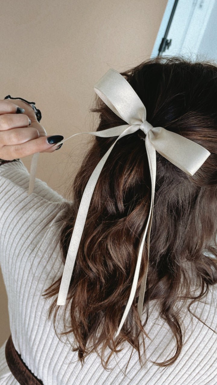 Dainty Bow Clip, Taupe