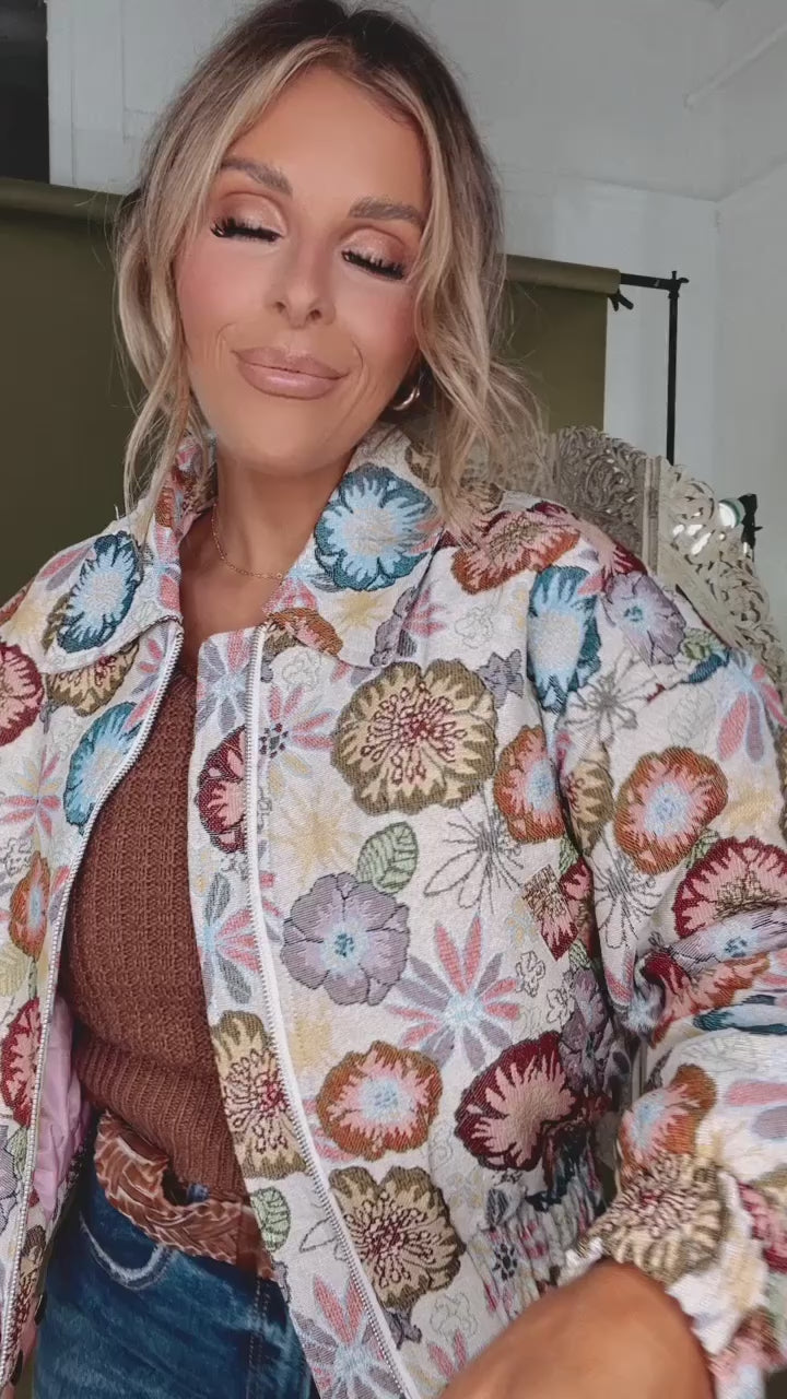 Full Of Color Floral Print Tapestry Cropped Jacket