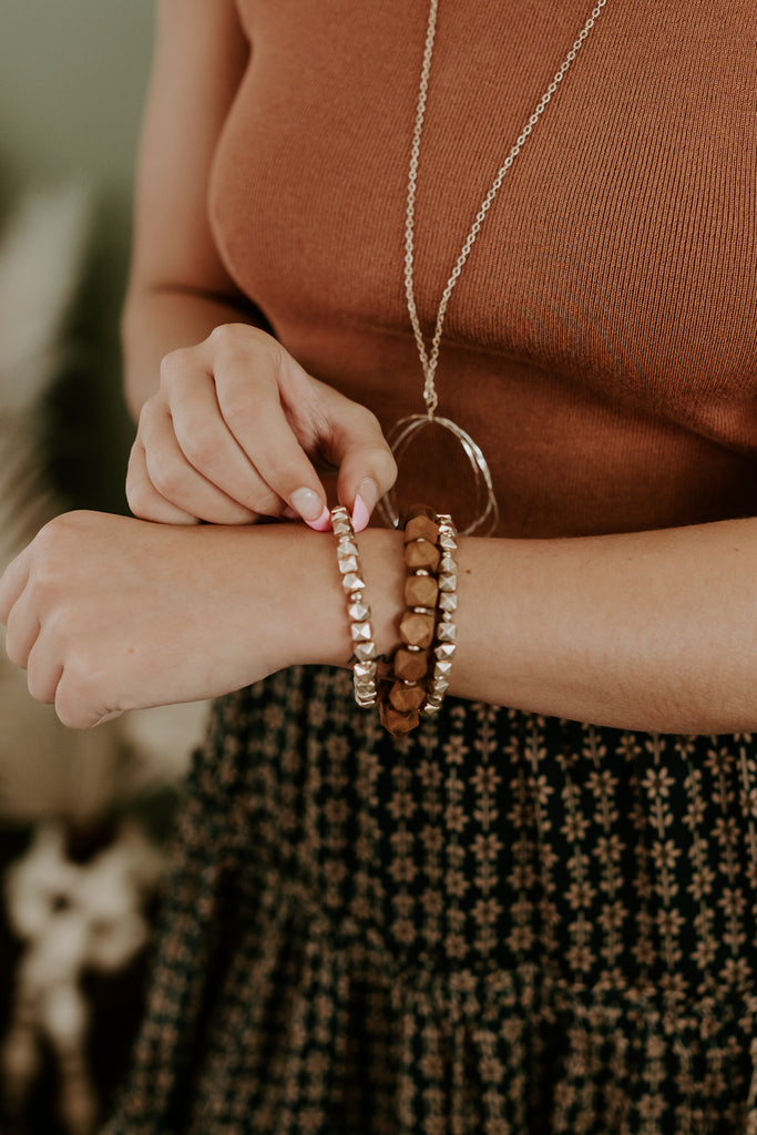 Chunky Boho Bracelet Stack, White – Everyday Chic Boutique